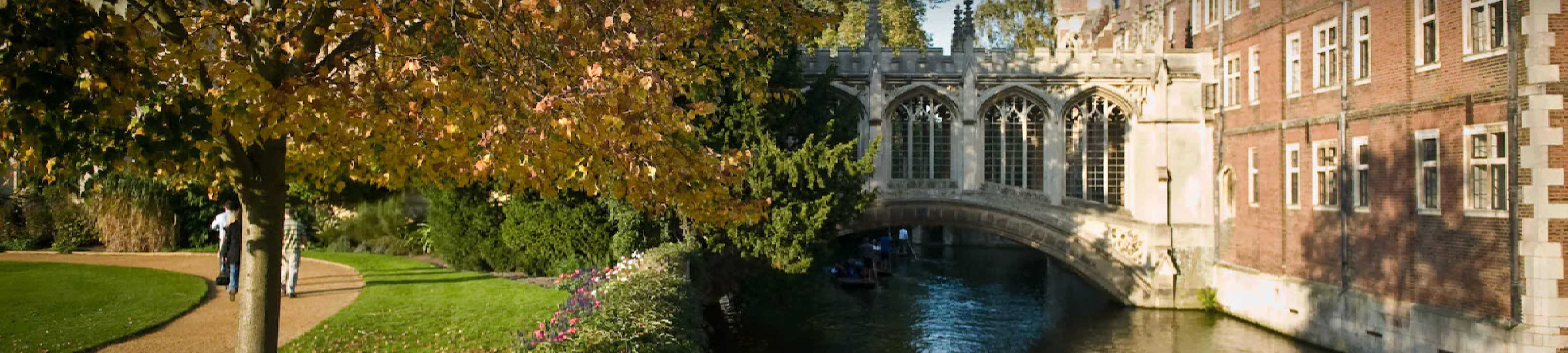 A photo of the bridge of sighs and surrounding gardens